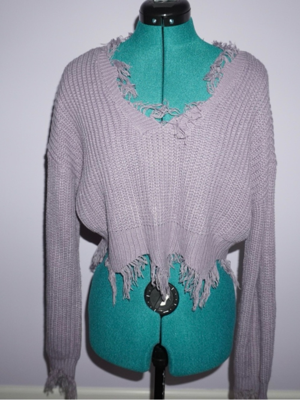 Cropped Distressed V-Neck Sweater in Light Lavender
